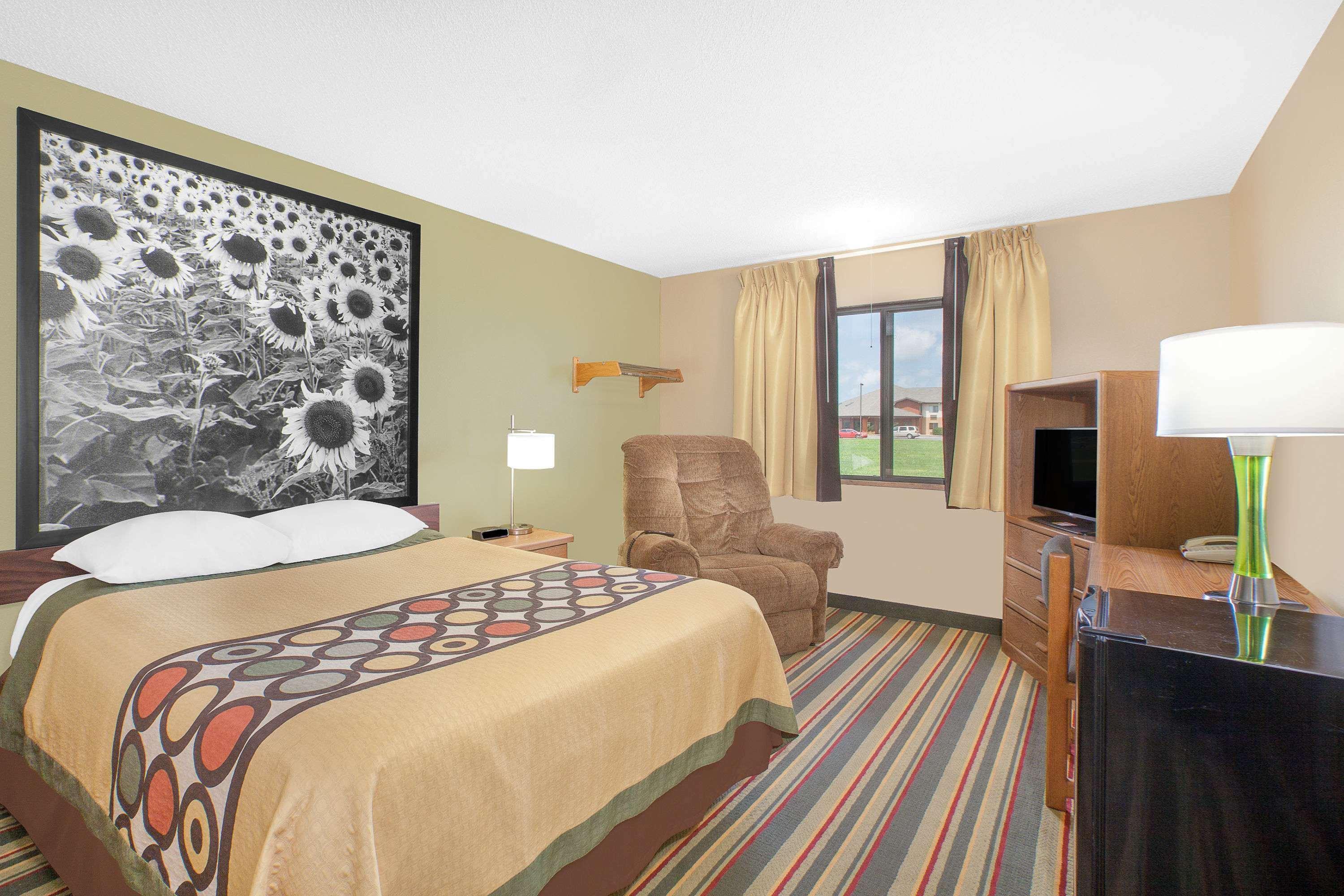 Мотель Super 8 By Wyndham Mt Pleasant Mount Pleasant Экстерьер фото