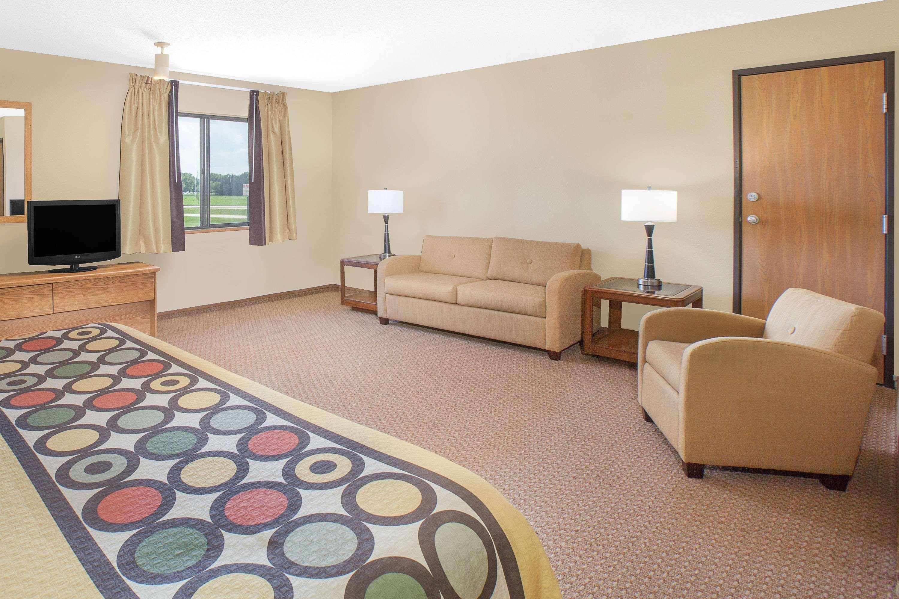 Мотель Super 8 By Wyndham Mt Pleasant Mount Pleasant Экстерьер фото