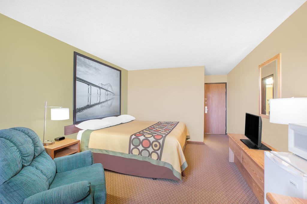 Мотель Super 8 By Wyndham Mt Pleasant Mount Pleasant Экстерьер фото